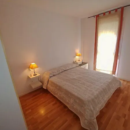 Piso Marga Apartment *